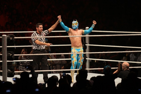MXICO, D.F., 14MAYO2011.- El luchador Sin Cara se prenset en una funcin de exhibicin en el Palacio de los Deportes que organiz la WWE. 
FOTO: IVçN MENDEZ/CUARTOSCURO.COM