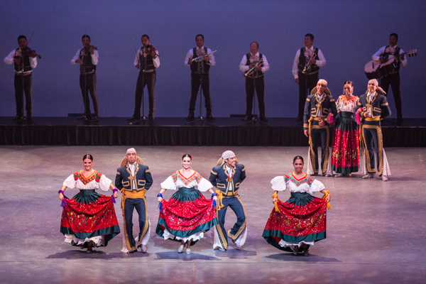 Ballet Folklórico de Colima 8