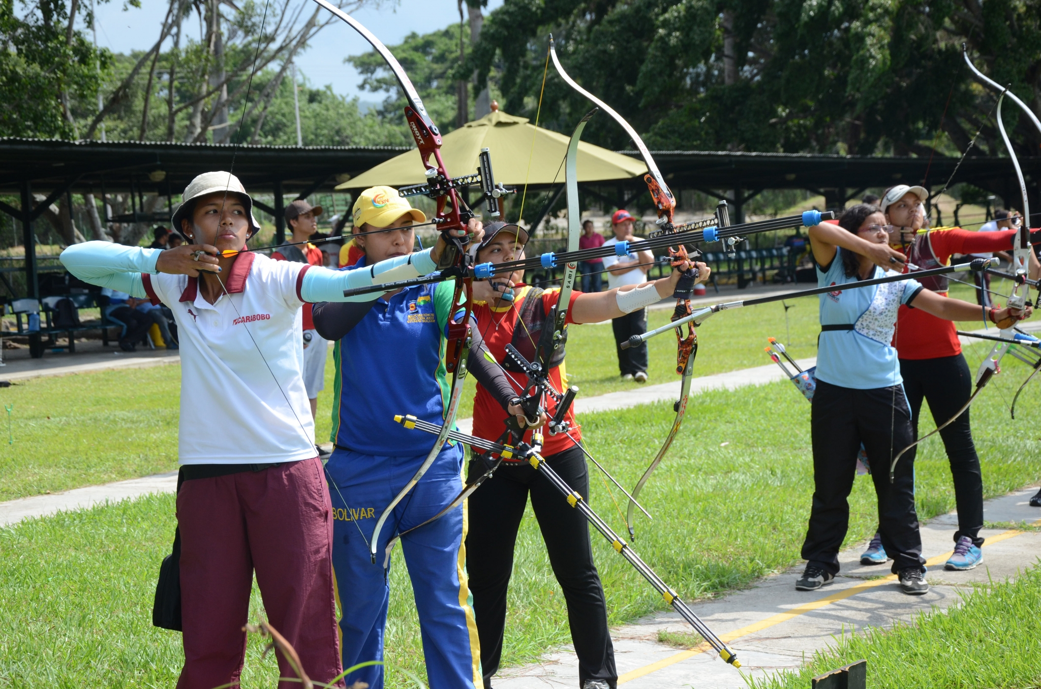 Campo de tiro con arco estrena cubierta para deportistas en Cali