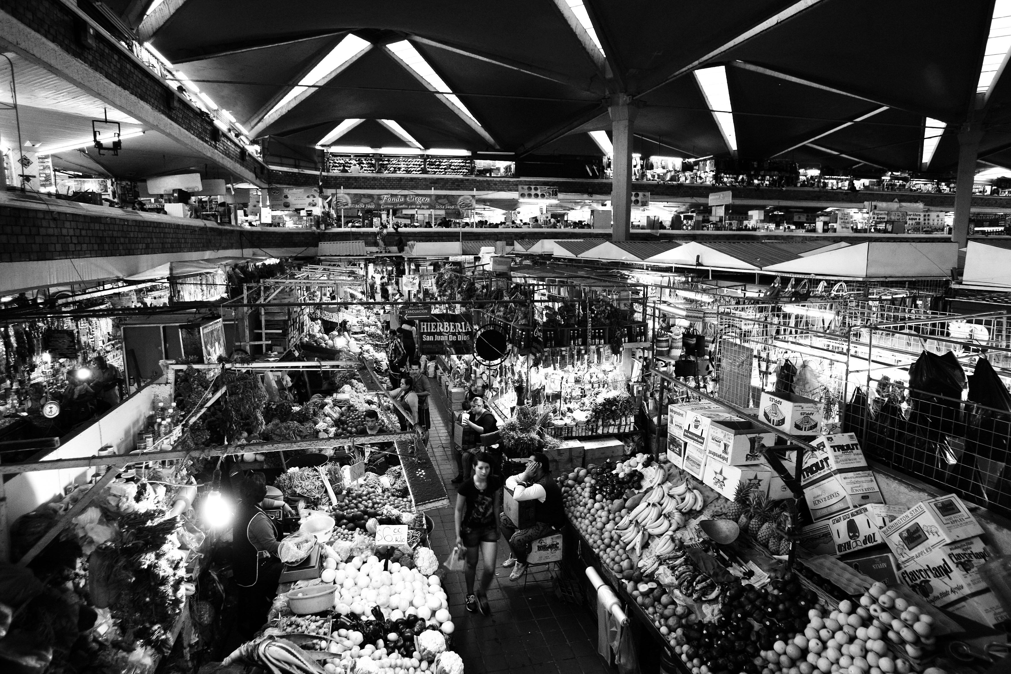 Guadalajara Jalisco. 24 de junio 2013. El mercado Libertad mejor conocido como San Juan de Dios festeja su 55 aniversario. Foto: Héctor Jesús Hernández