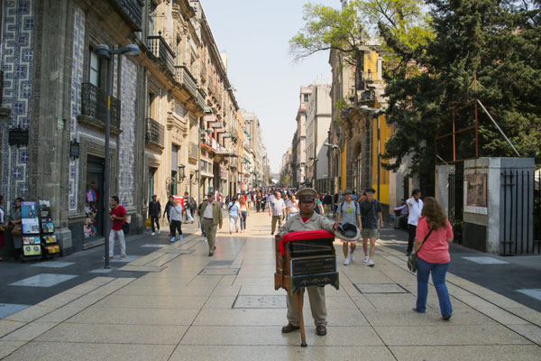 La calle Madero es una de las más transitadas de la CDMX