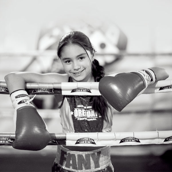 Fany es la niña boxeadora más destacada de Neza