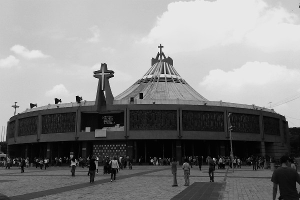 La Basílica de Guadalupe tiene una leyenda que es protagonizada por una mujer fantasma.