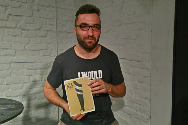 Eduardo Barrasa presentó su nueva novela "Cinta negra".