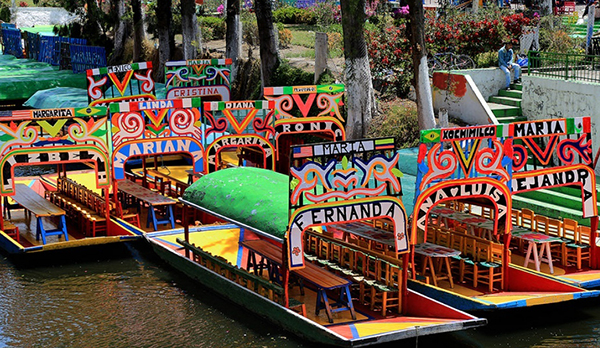 Conoce la Ciudad de México con estos recorridos por dos de los barrios más bellos de la Capital.

