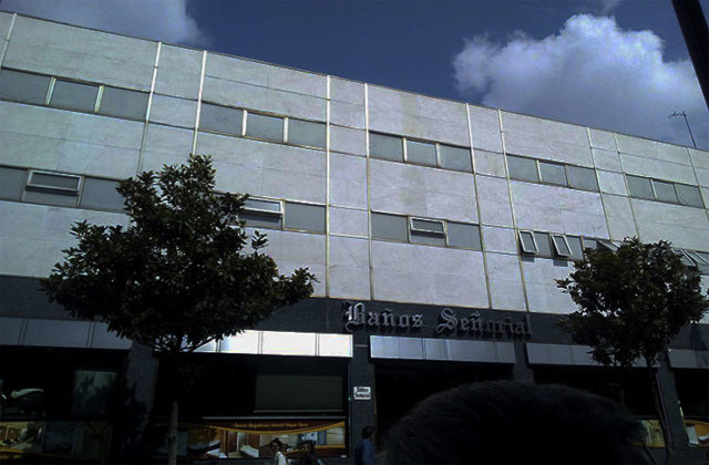 Qué encuentras saliendo del Metro Isabel La Católica