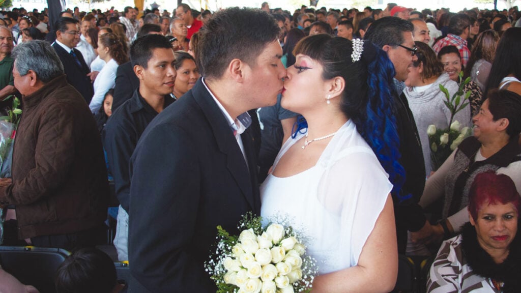 Bodas colectivas en Ciudad Neza