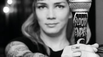 Adriana Soberón, vocalista de la banda Punk Bloody Benders