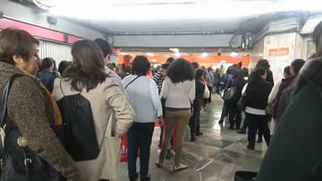 alrededor de 5.5 millones de personas viajan todos los días por el Metro de la Ciudad de México