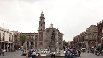 Autores, calles y leyendas