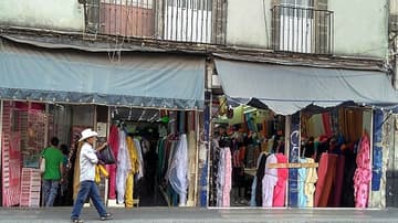 telas, manualidades y encajes