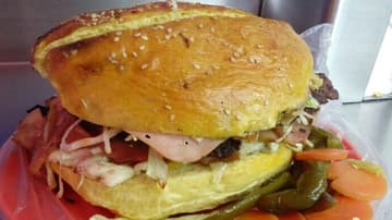 Hamburguesas, plaza oriente, gigantes