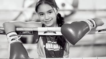 Fany es la niña boxeadora más destacada de Neza