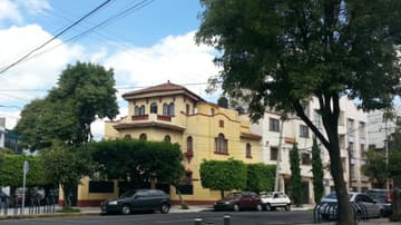 Descubre a pie los secretos de la colonia Álamos.