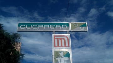 Iglesia, comida, mercado y lugares