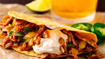 Tacos, cerveza y mezcal