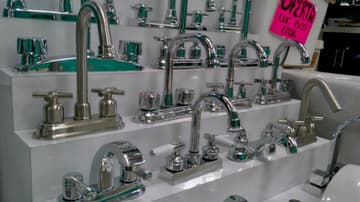 Este mercado está especializado en artículos de plomería.
