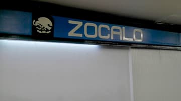 Afuera de Metro Zócalo no sólo está el templo mayor y la catedral metropolitana.