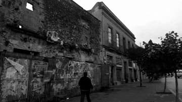 Se dice que la leyenda de la muje herrada surgió de la calle República de Perú en el Centro Histórico.