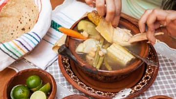 Lugares para comer mole de olla en CDMX